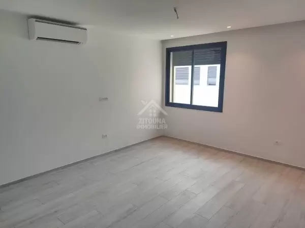 A Louer un appartement jamais habité à la Marsa Stade