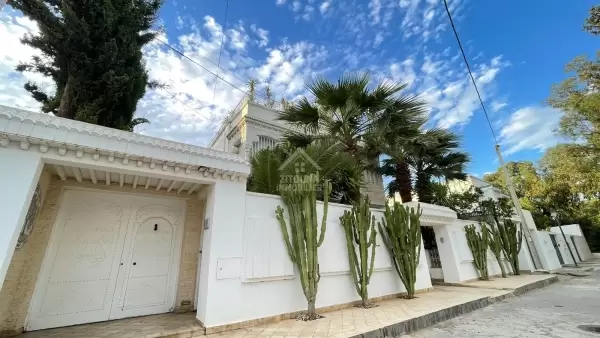 une belle villa meublée à louer à Carthage