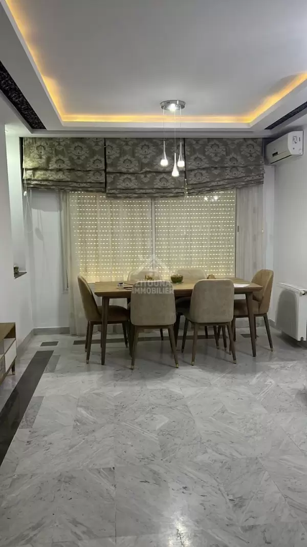 A Vendre un beau duplex aux jardins de carthage