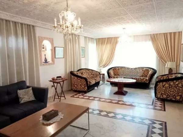 A louer un appartement S+3 non meublé à Sidi Daoued