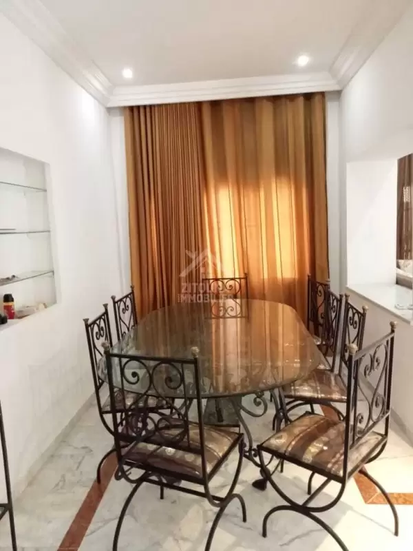 étage de villa à la Marsa sidi Abd Aziz
