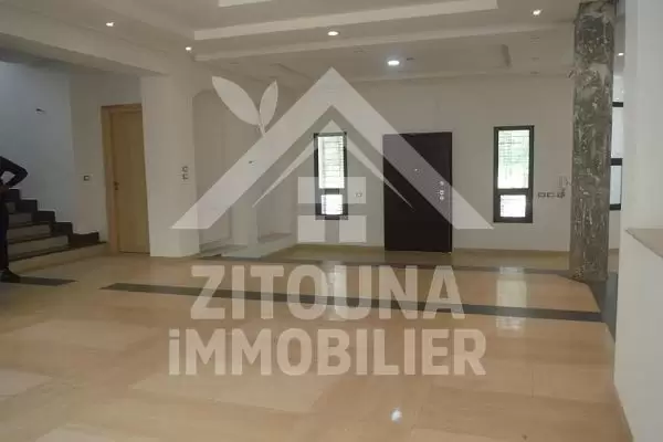 A Vendre une villa 600m² au Lac 2