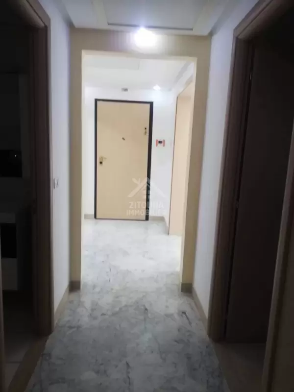 à louer un appartement s+2 Gammarth village