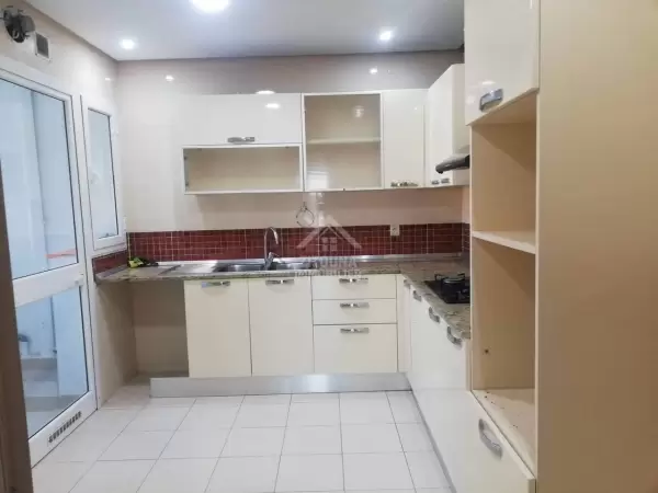 à louer un appartement s+2 Gammarth village