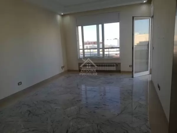 à louer un appartement s+2 Gammarth village