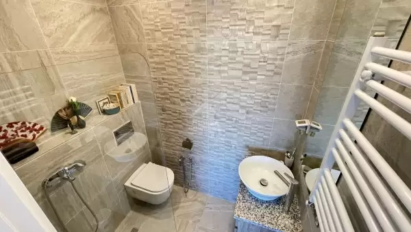 A Vendre un bel appartement spacieux à la Soukra