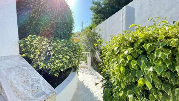A Louer une villa avec piscine à la Marsa Stade