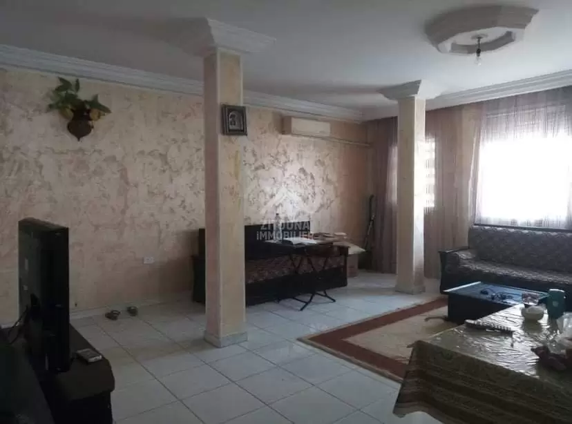 A Vendre une villa à cite ibn khaldoun