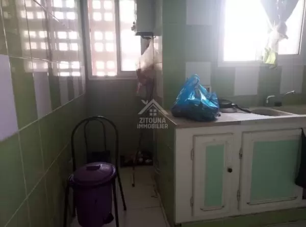 A Vendre une villa à cite ibn khaldoun