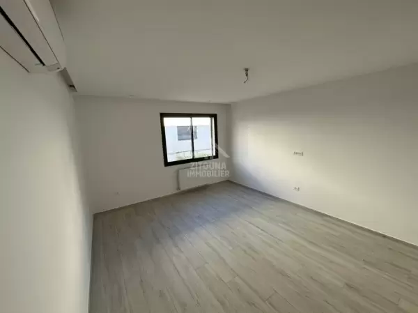 A Louer un bel appartement à la Marsa Stade