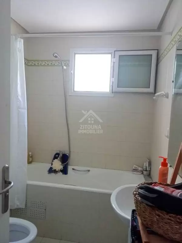 Trés bel appartement avec vue mer à la Marsa Plage