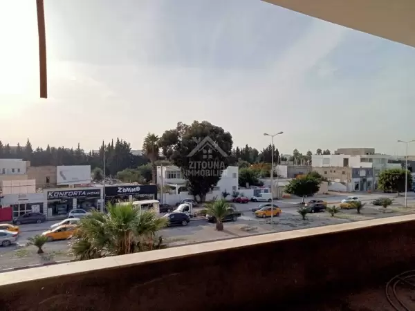 A louer un local commercial sur la Route de Relais