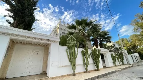 A louer une belle villa avec piscine à Carthage Byrsa
