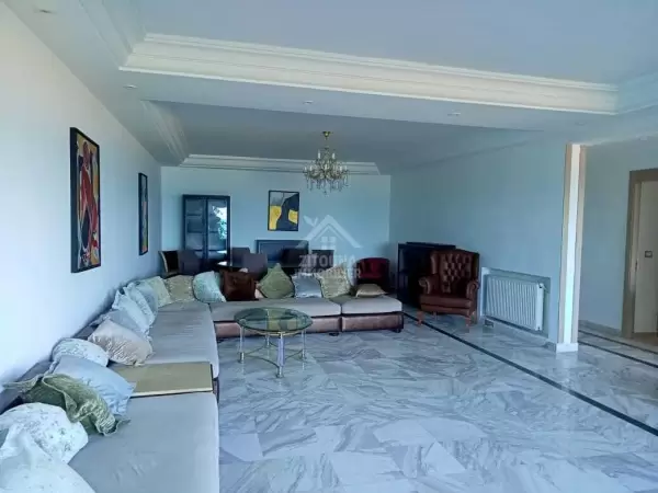 A louer une belle villa pied dans l'eau à marsa