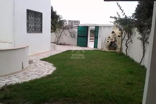 Belle Villa à vendre à Ariana