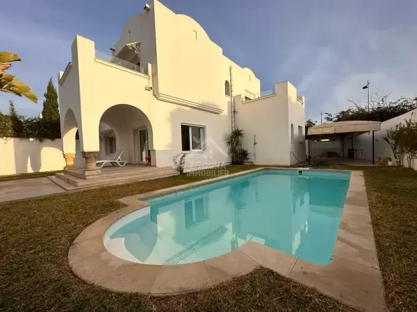 A louer une Villa S+3 à Gammarth Marina