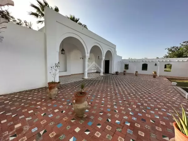 villa unique à la Soukra