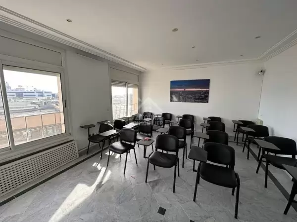 A Louer un bureau aux berges du lac 2