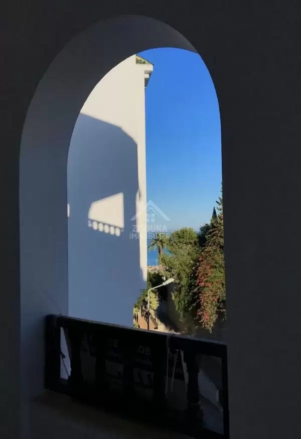 A louer un appartement s+3 non meublé à La Marsa Plage