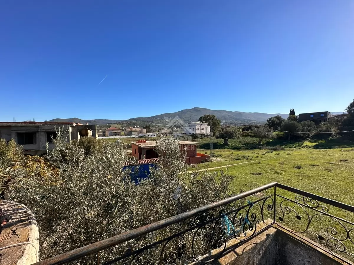 A VENDRE une Maison de campagne s+4 à Tabarka