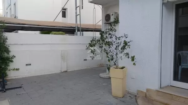 A louer trois locaux commerciaux à Kheireddine Pacha