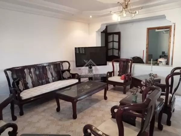 à louer un étage de villa s+4 à soukra