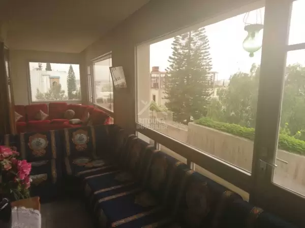 A VENDRE une villa R+2 a el manzah 6