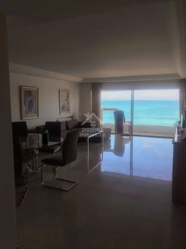A louer un appartement s+3 vue sur mer à la marsa cube