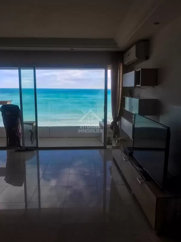 A louer un appartement s+3 vue sur mer à la marsa cube