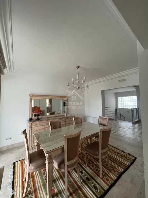 A Louer un étage de villa à Carthage dermch