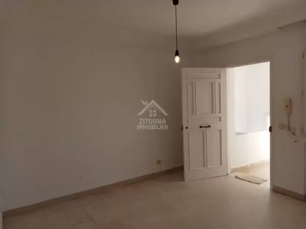 A Louer un appartement s+2 à la Marsa ville