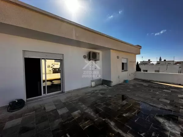 A vendre deux étages d'une villa à Ezzahra