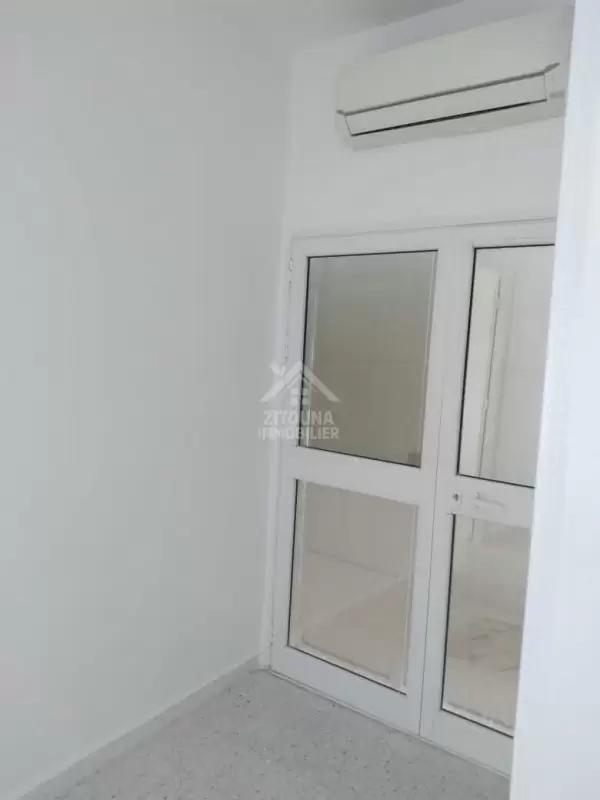 A louer un étage de villa à la Marsa