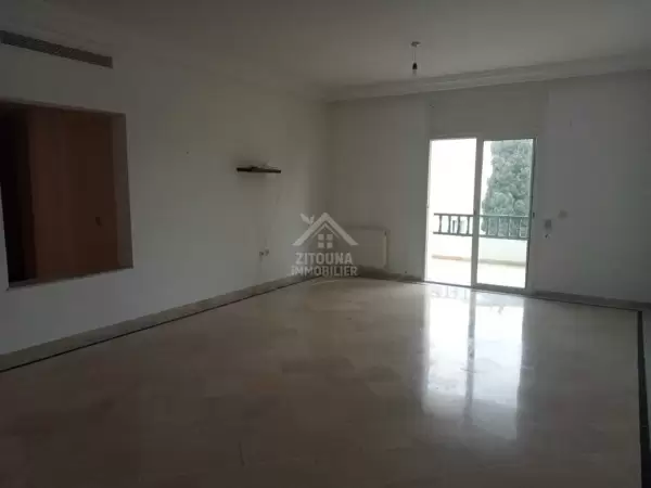 A louer un bel appartement à la Marsa plage