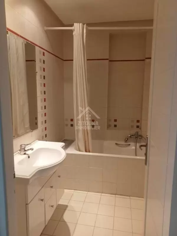A louer un bel appartement à la Marsa plage