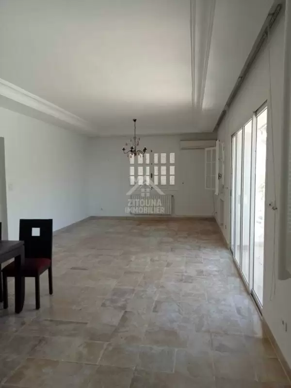 A louer étage de villa entièrement meublé à Sidi Bou Said