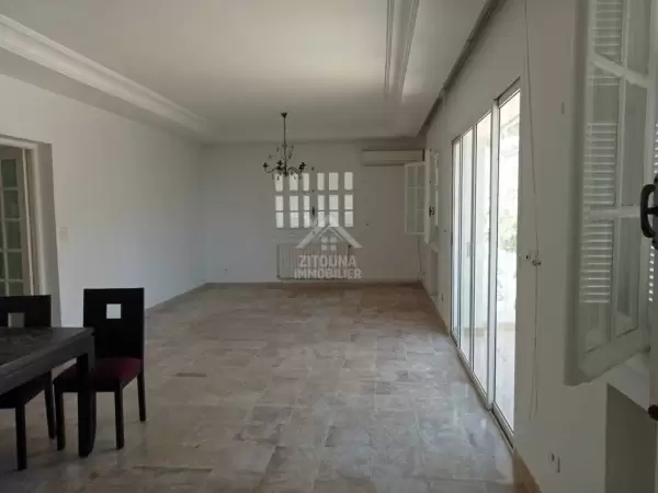 A louer étage de villa entièrement meublé à Sidi Bou Said