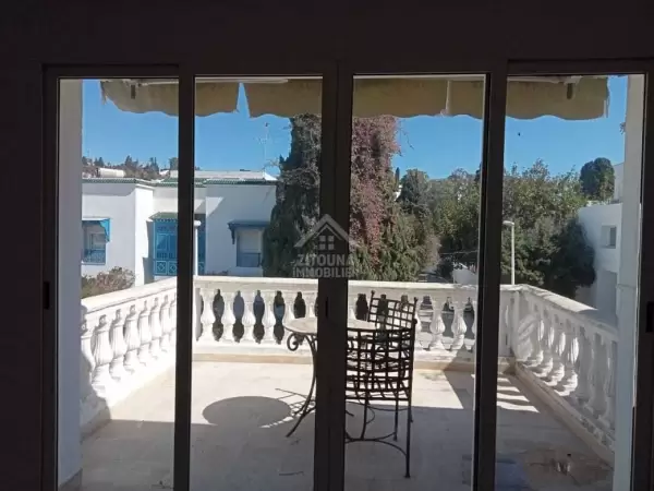 A louer étage de villa entièrement meublé à Sidi Bou Said