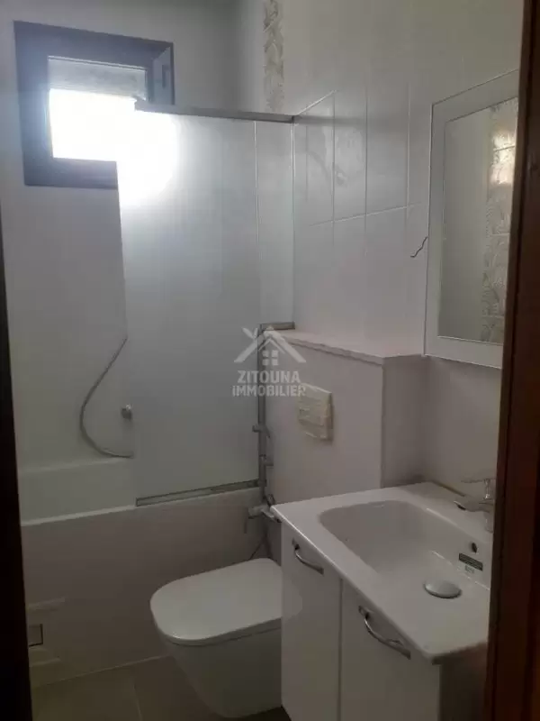 A louer un duplex s+3 à la Marsa Cite El Mareh