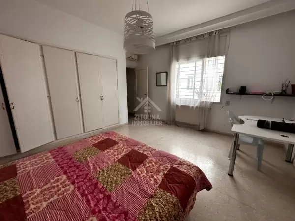 A louer un appartement s+3 à la Marsa plage
