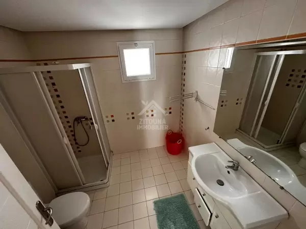 A louer un appartement s+3 à la Marsa plage