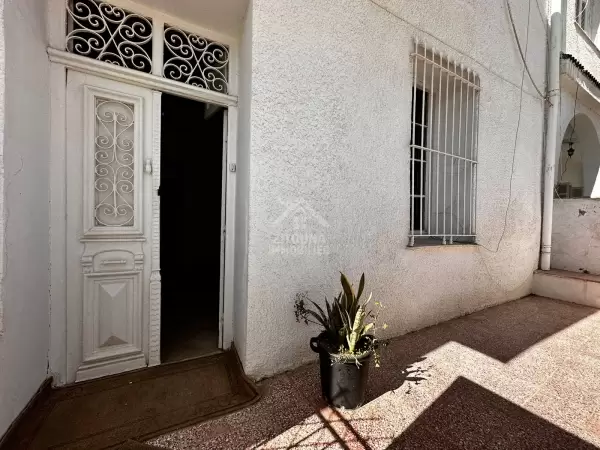 A louer un rez de chaussée de villa à La Marsa Ville
