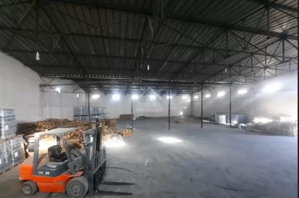 Un dépot de 1000 m² à louer à Nabeul