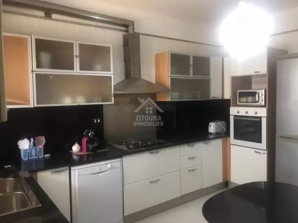 à louer un appartement s+2 à la marsa