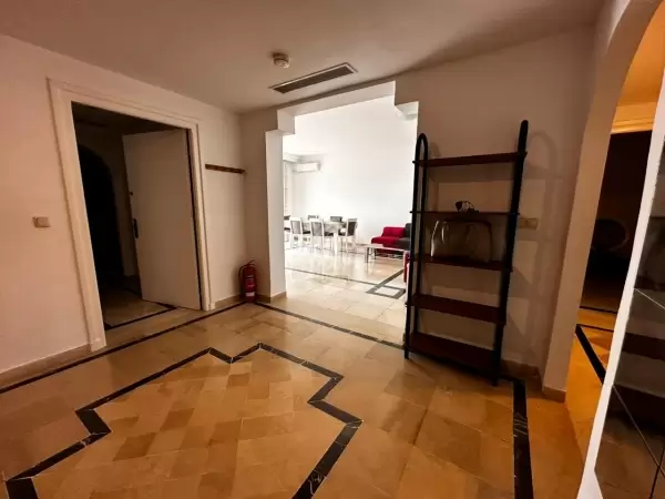 A Louer un appartement s+3 avec vue mer à la Marsa plage