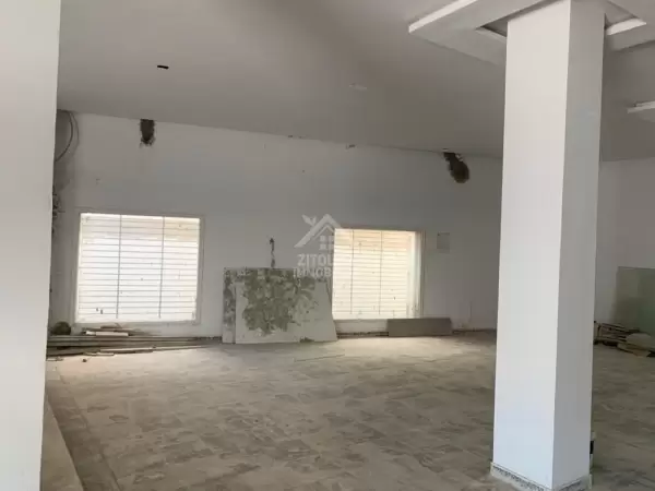 à louer Un local commercial à la soukra