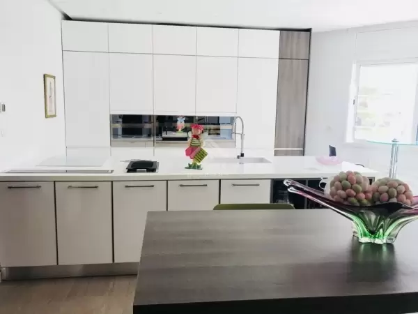 a louer un appartement s+3 au lac 1