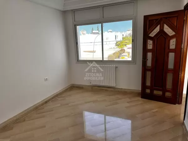 A louer une grande villa à la Marsa