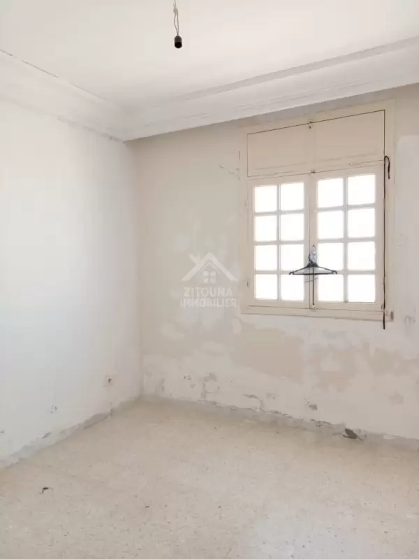 A Vendre un appartement s+2 à Cite Rabia