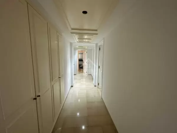 A Vendre un spacieux appartement à Ariana